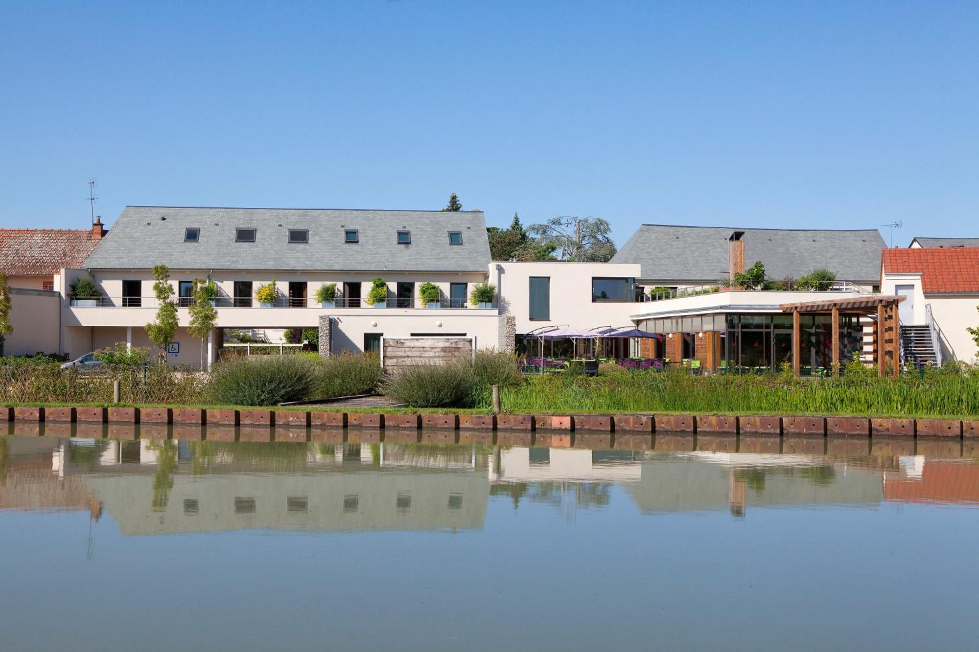 Logis Hotel Terre De Loire Belleville-sur-Loire Exterior photo